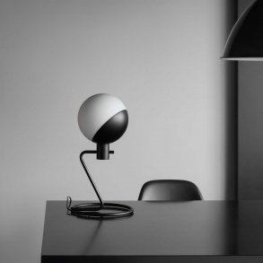 Baluna Lang vegglampe i smart design Lampefeber Baluna Lang vegglampe i smart design Lampefeber